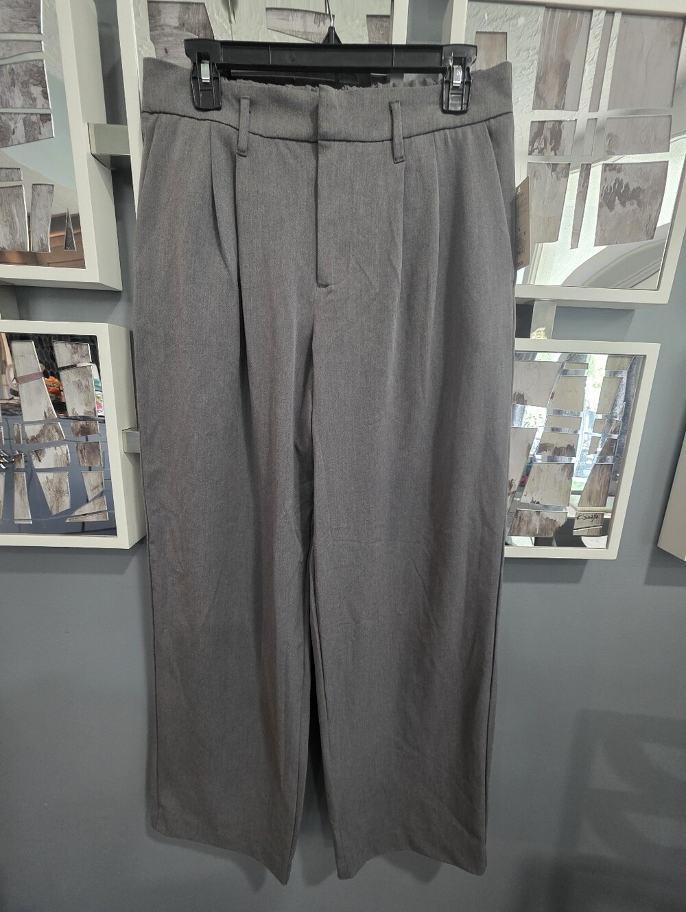 Gray Women’s Pleated Dress Pants. Size 8